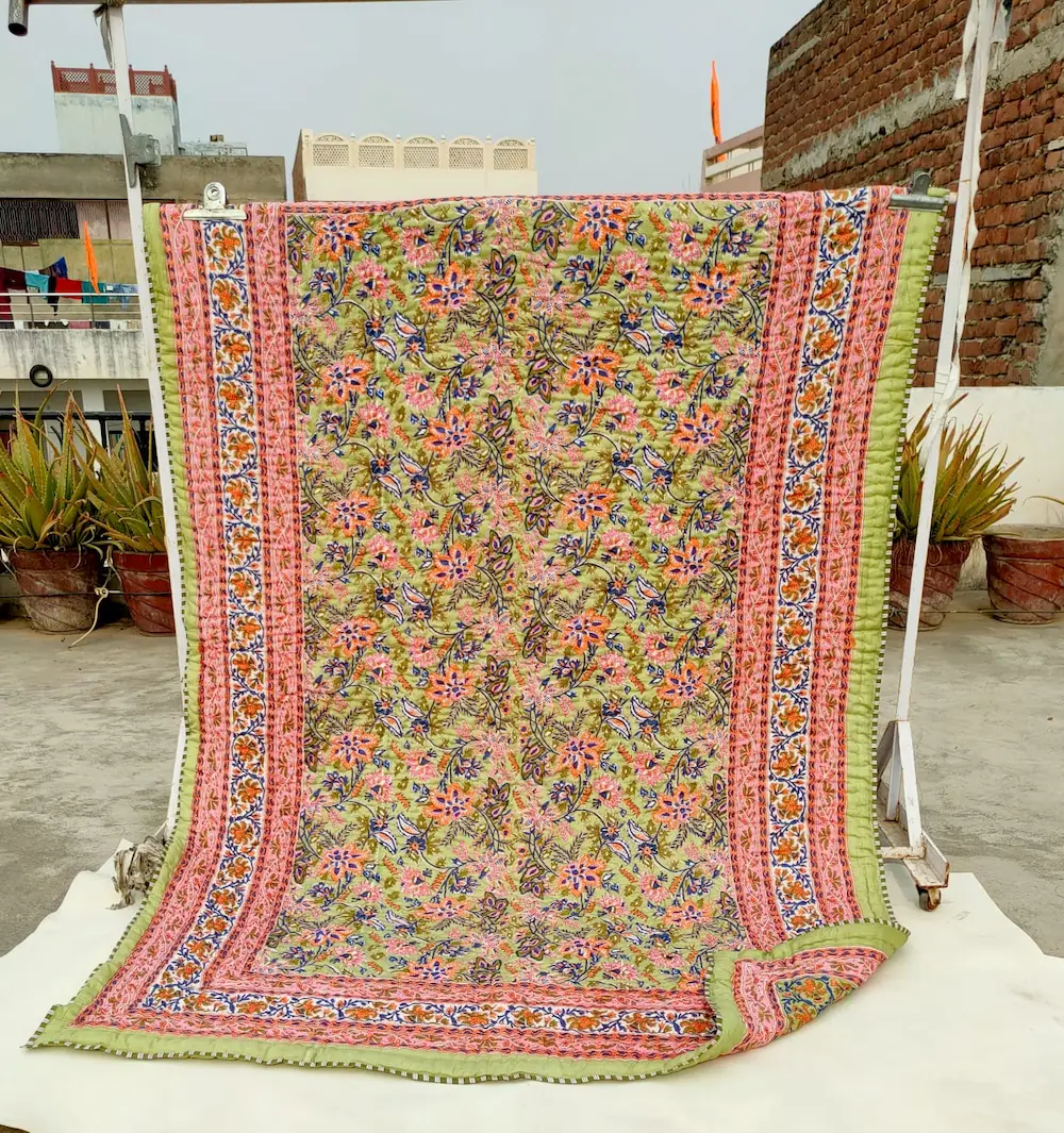 Lightweight Cotton Quilts – Perfect for Summer & Mild Winters