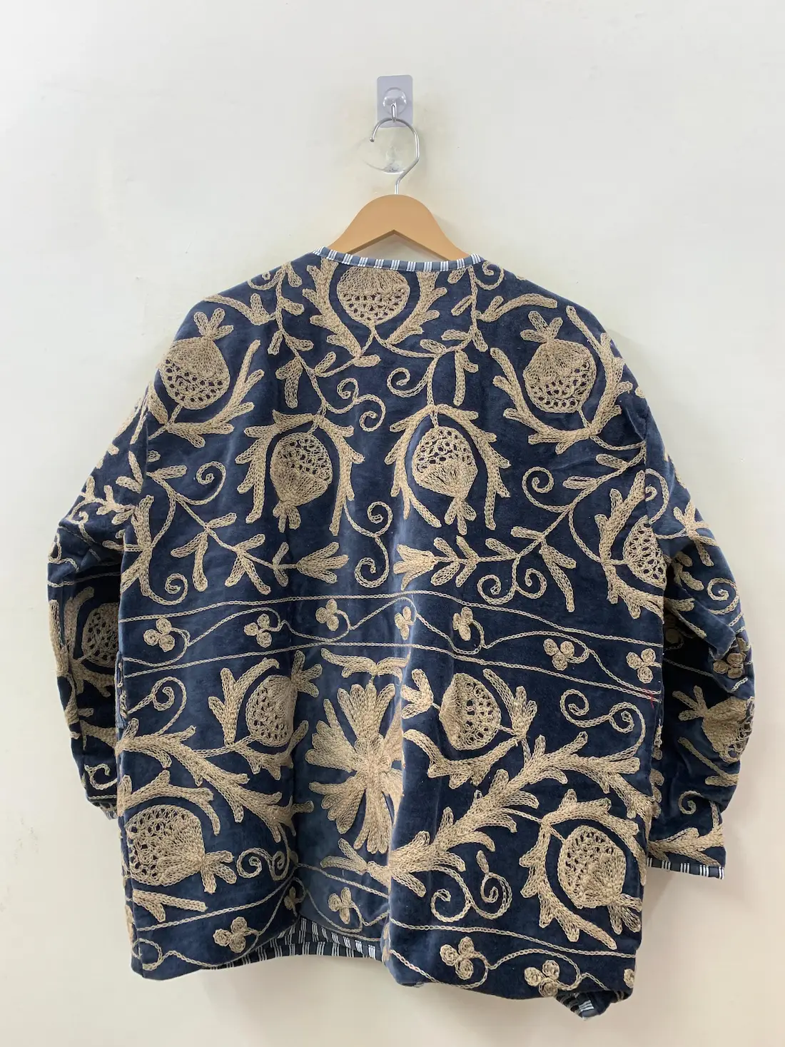 Velvet Suzani Short Kimono Jacket – Boho Embroidered Silk Velvet Robe 2