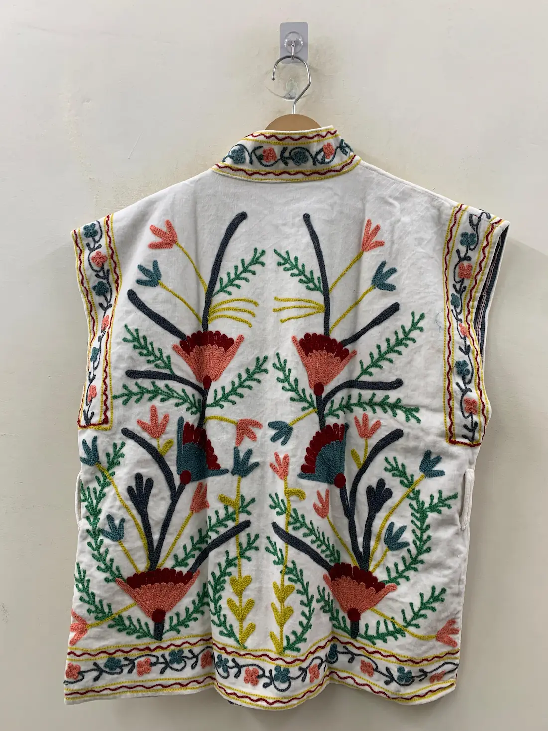 Women’s Velvet Suzani Vest – Handcrafted Ethnic Embroidered Waistcoat