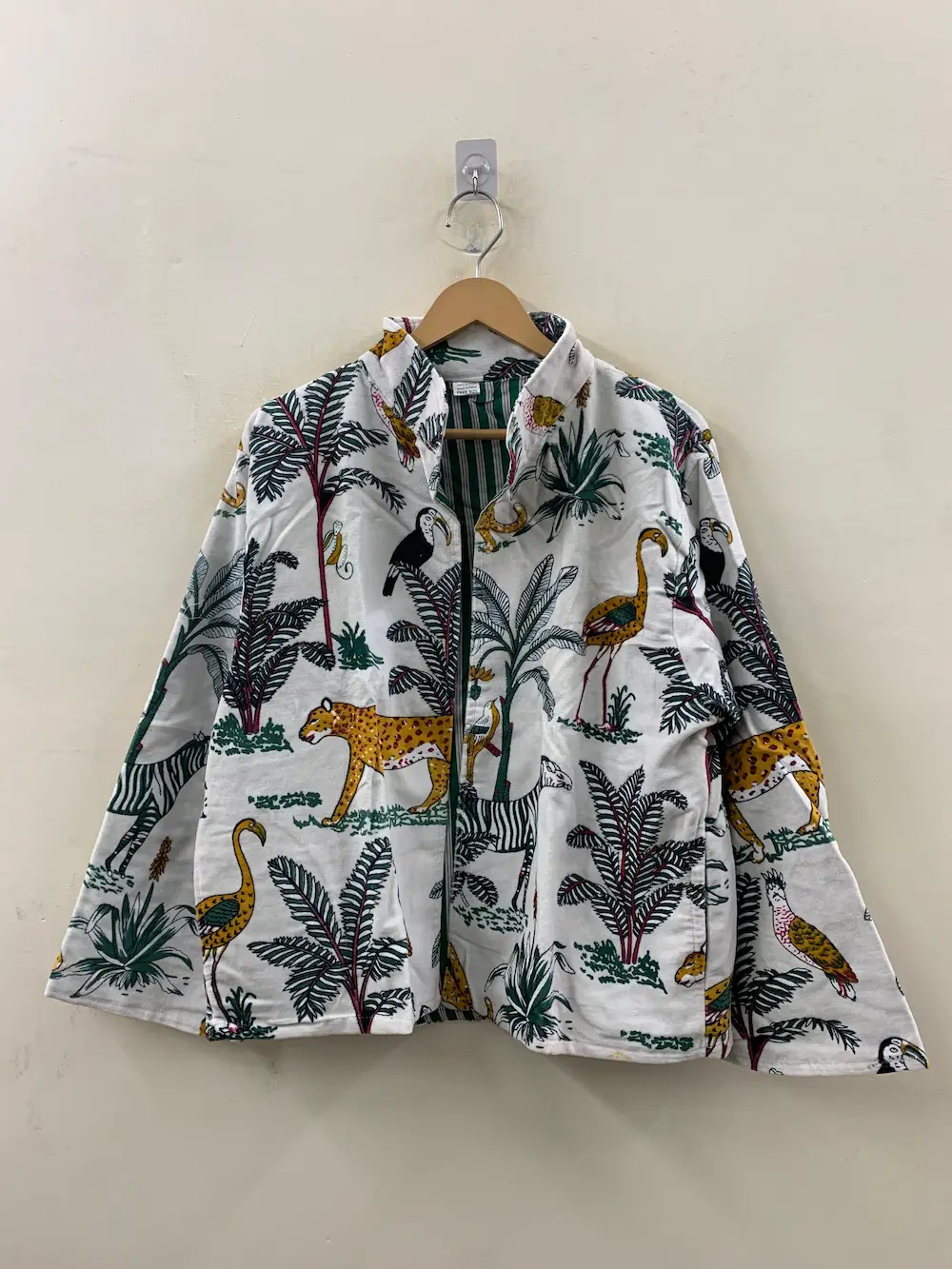 Women’s Velvet Printed Jacket – Chic & Comfortable Outerwear