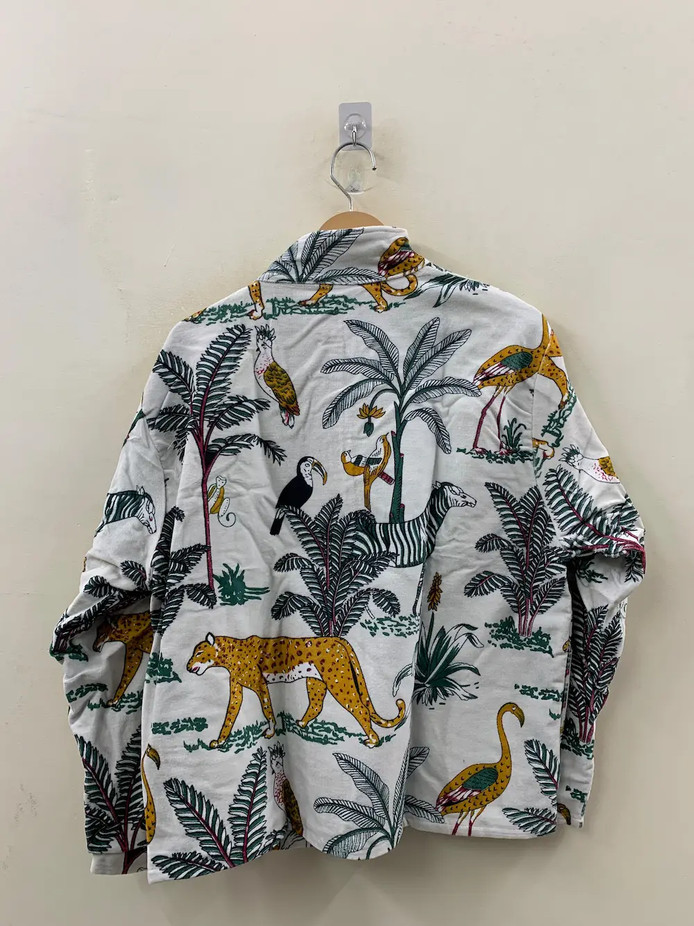 Women’s Velvet Printed Jacket – Chic & Comfortable Outerwear 3