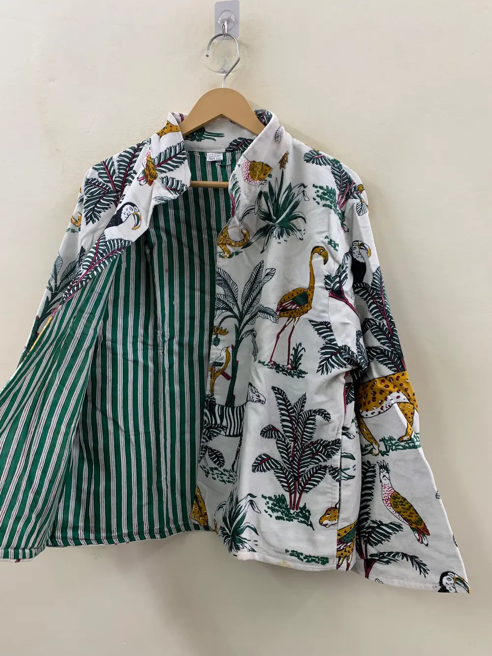 Women’s Velvet Printed Jacket – Chic & Comfortable Outerwear 2