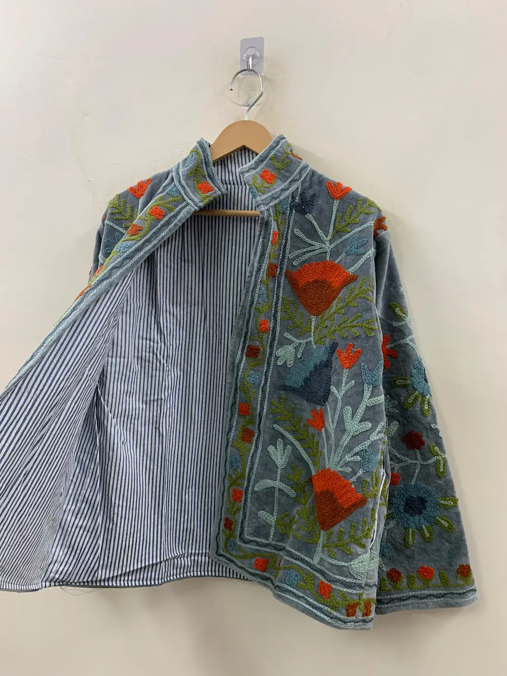 Handmade Suzani Embroidered Velvet Jacket – Luxury Ethnic Coat