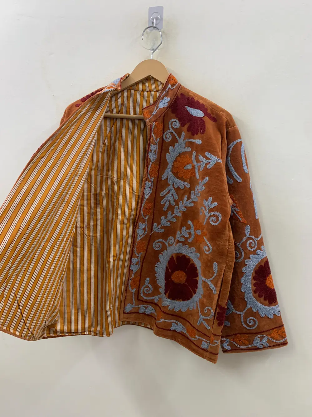 Premium Velvet Suzani Jacket for Women – Ethnic Embroidered Statement Piece 2