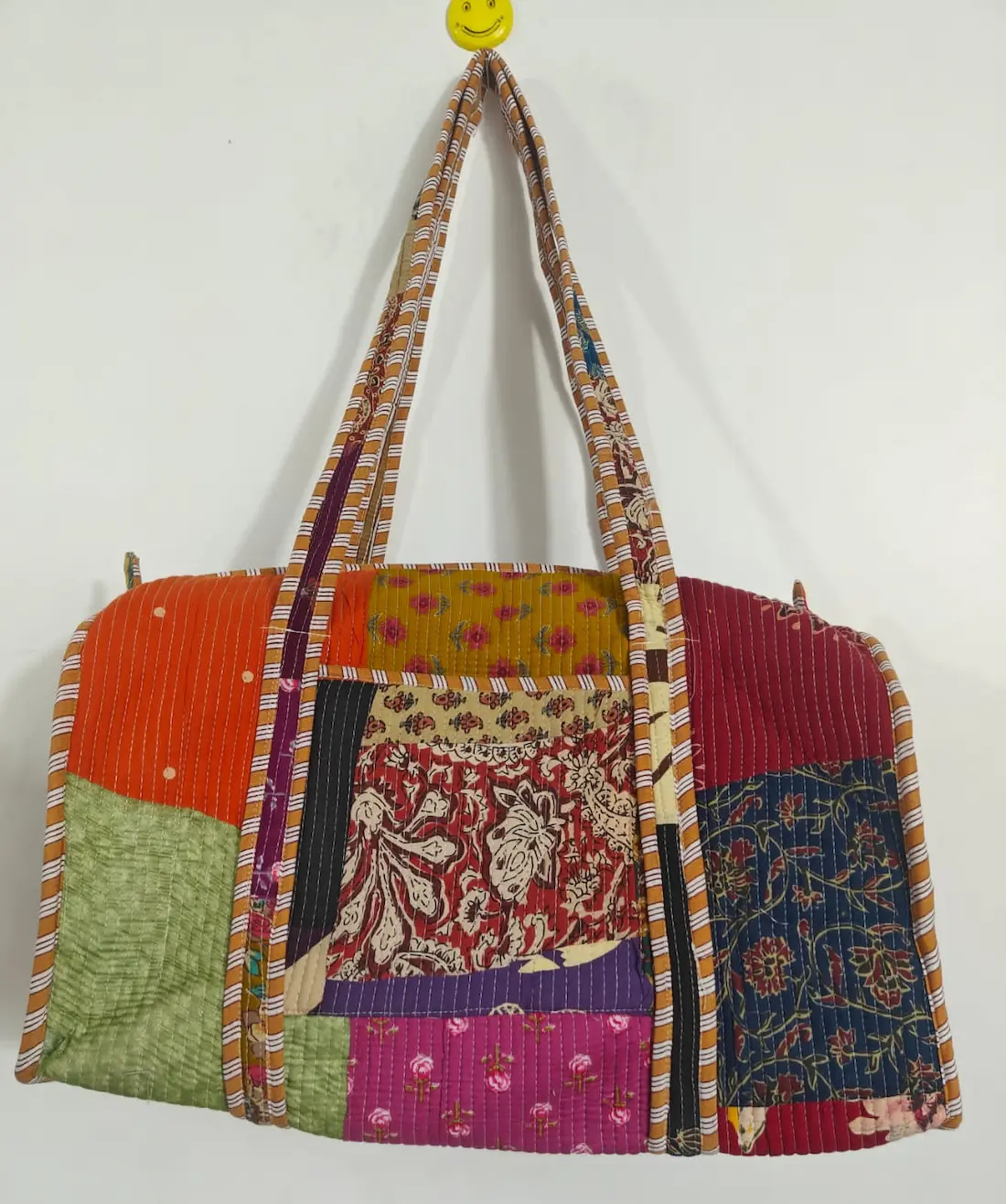 Canvas Duffel Bags – Stylish & Eco-Friendly Travel Companion