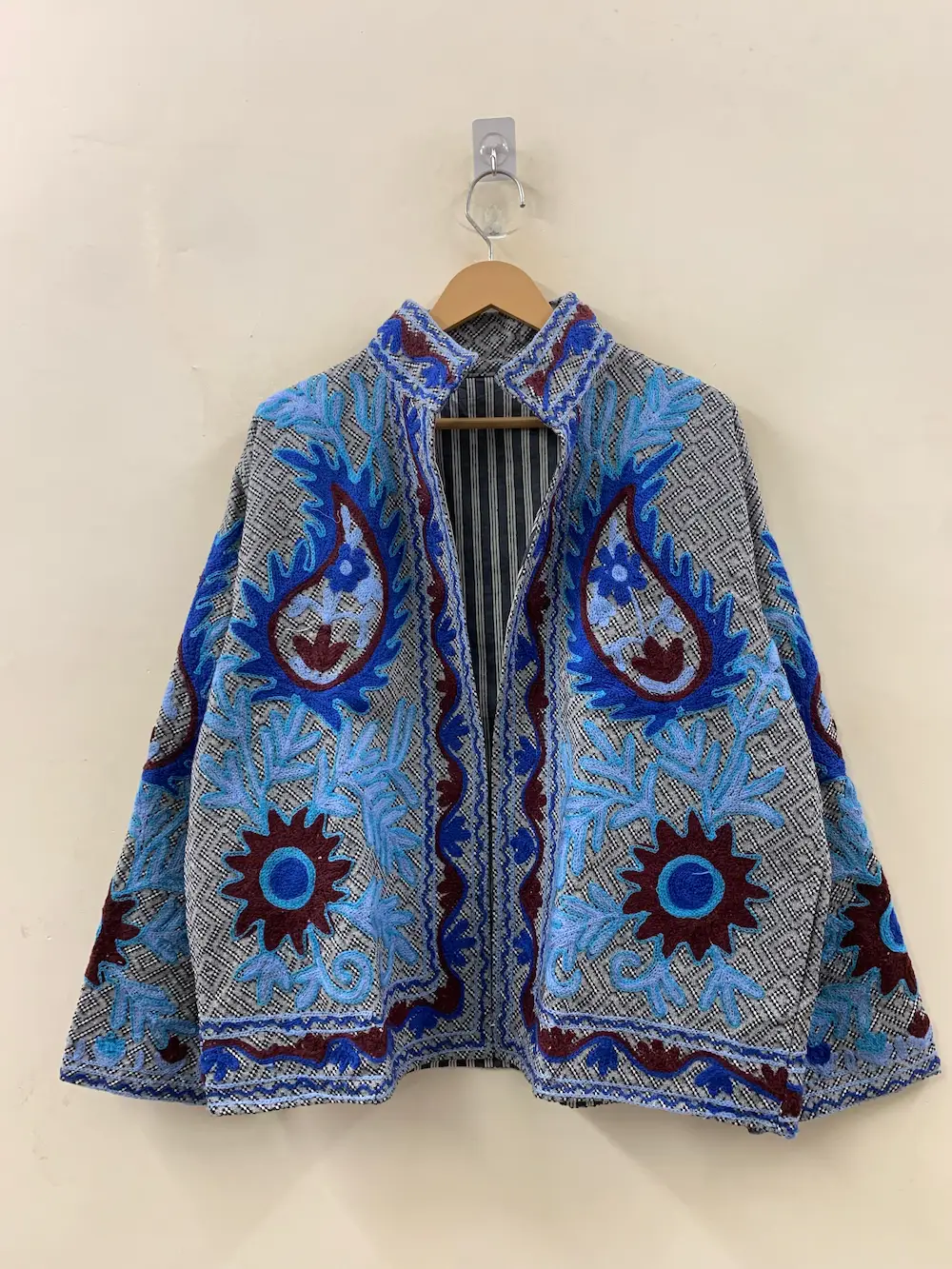 Velvet Suzani Embroidered Jacket – Traditional Artisan Coat 3